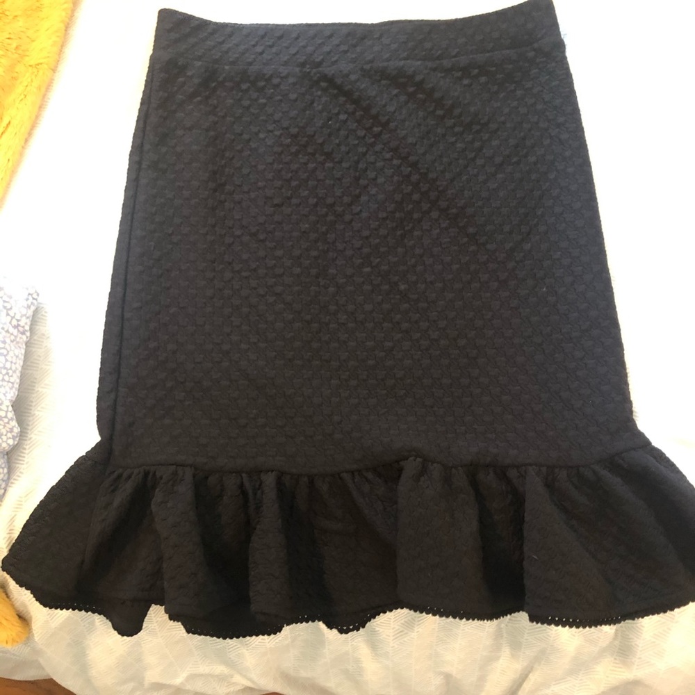 Black pencil skirt